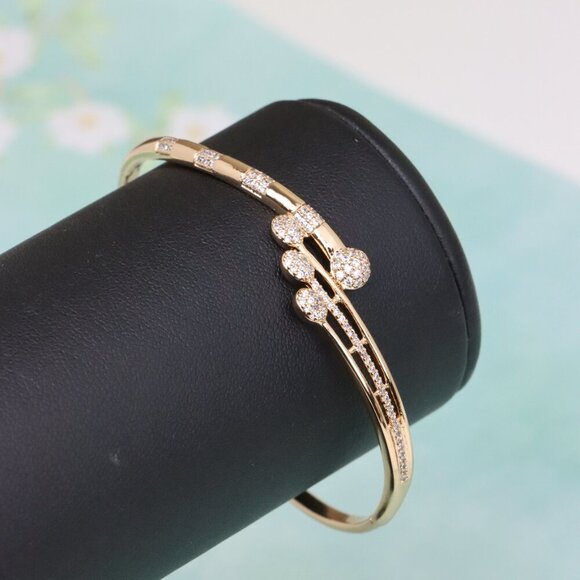 Rose Gold Bangle with Elegant Leaf-Inspired Cubic Zirconia Design, XPBL0554 - Picture 5 of 12
